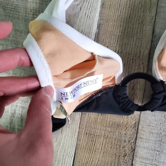 NEWPORT NEWS | Black & White Swim sz 2 - Picture 9 of 10